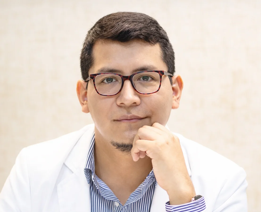 Dr. Yvan Pacheco, cirujano plástico en Las Palmas